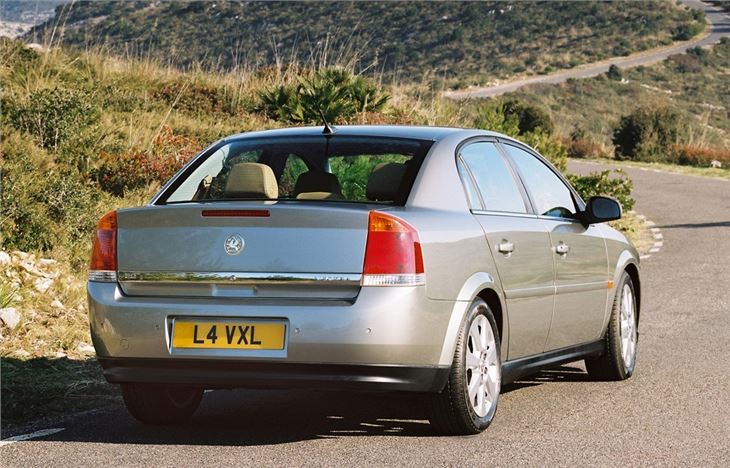 Vauxhall Vectra C 2002 - Car Review | Honest John